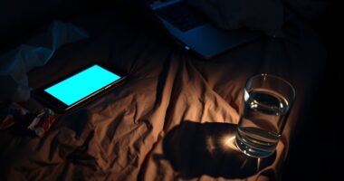 devices facilitate sneaky viewing