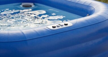 hot tub specifications explained